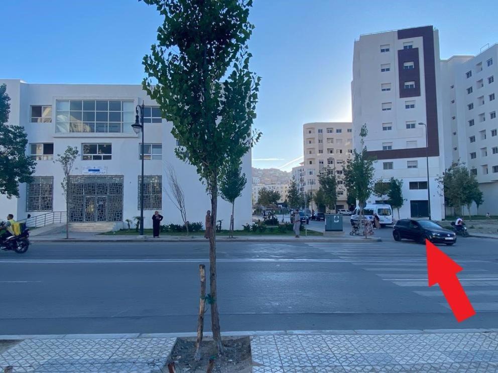Appart Neuf Lumineux Climatise 1Ere Etage Tánger Exterior foto